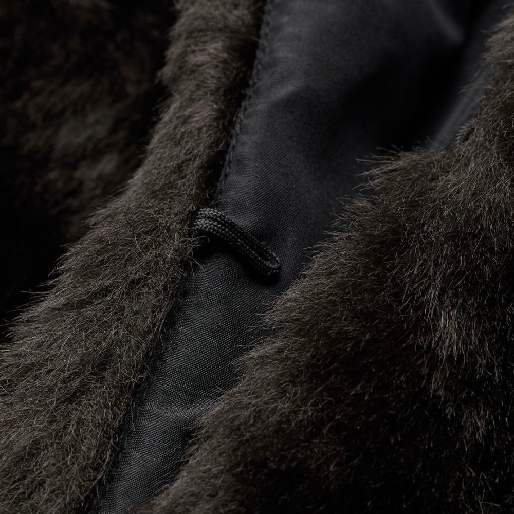 NEW H&M Black Faux Fur Cropped Jacket, Size S - Picture 3 of 6